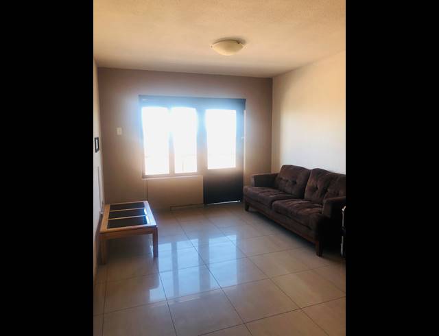 2 bed property to rent in MONTCLAIR